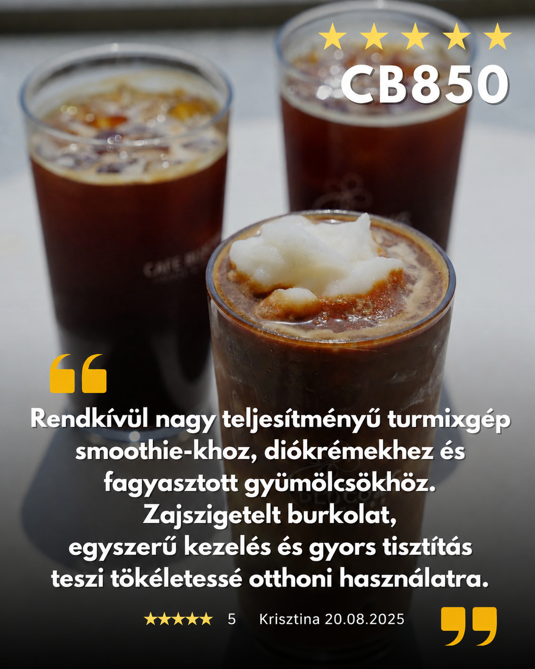 Slika recenzije kupca komercijalnog blendera Kuvings CB850 koja prikazuje smrznute smoothie napitke i ocjenu s pet zvjezdica.